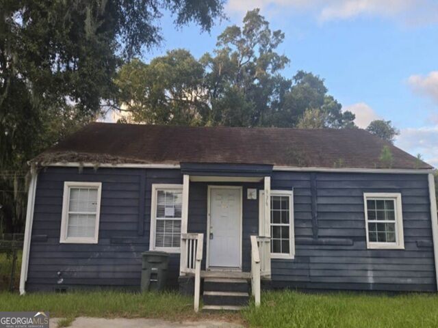 936 Staley Ave — photo