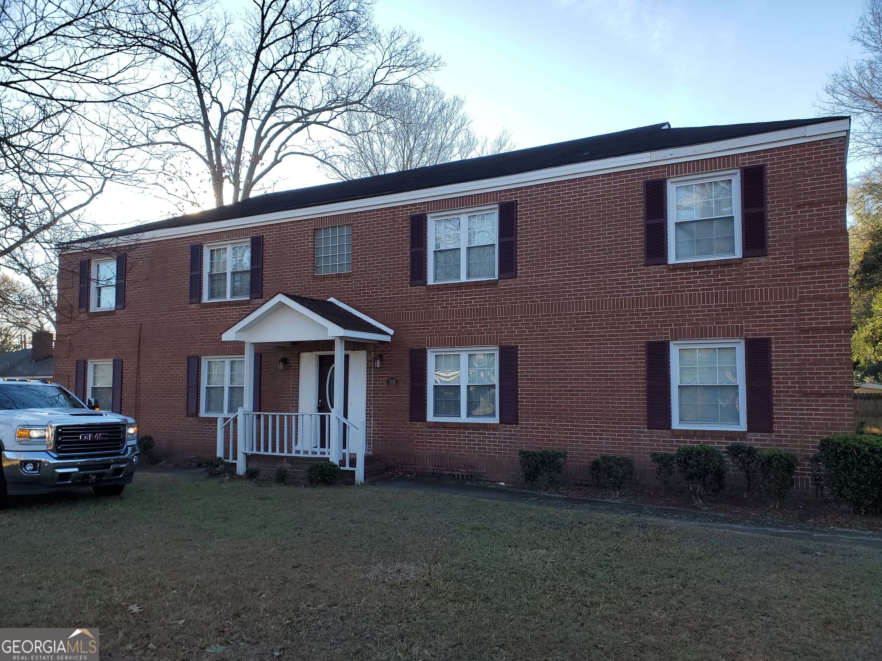 708 Highland Ave Apt a — photo