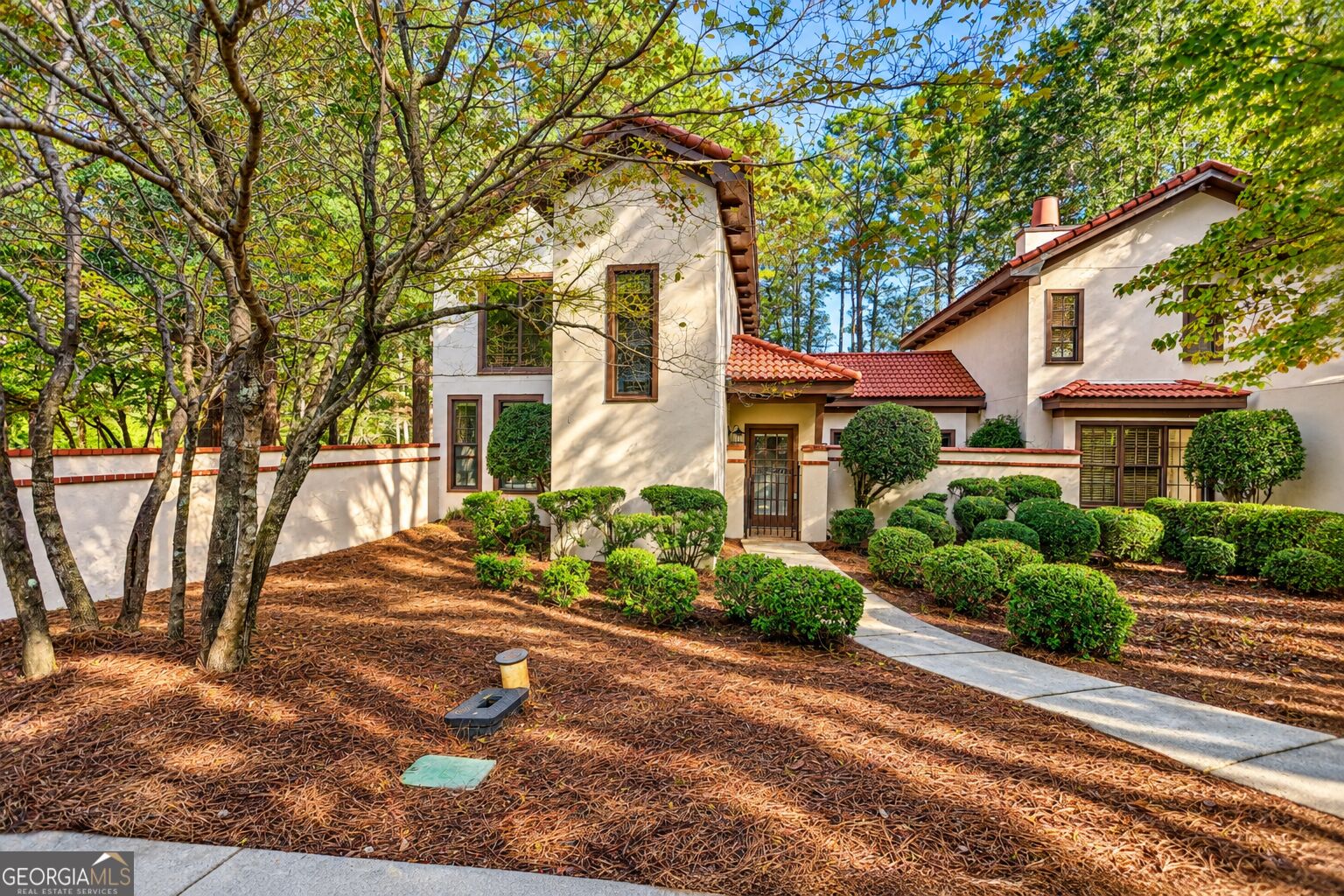 1448 Club Dr — photo