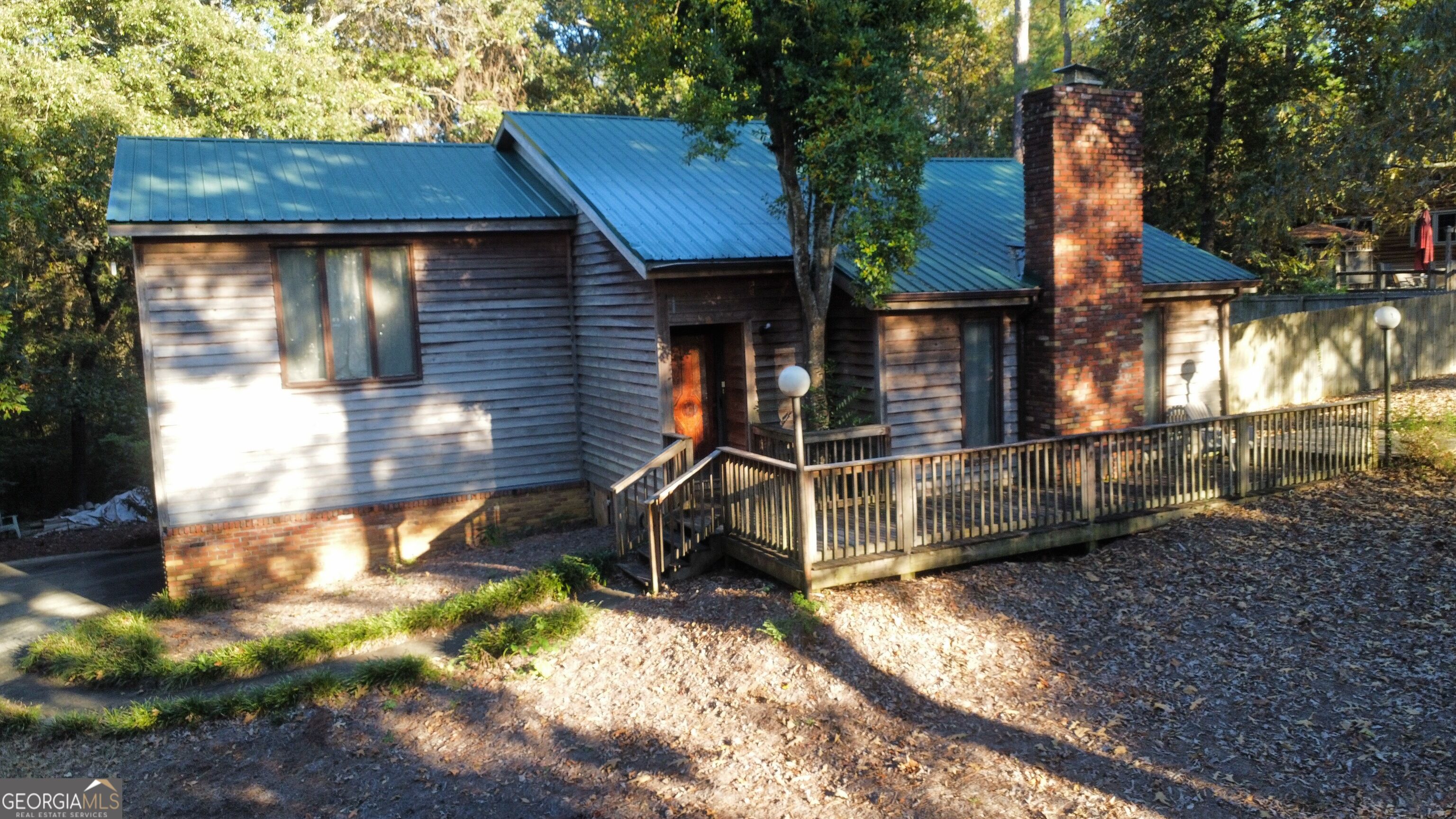 122 Joy Dr — photo