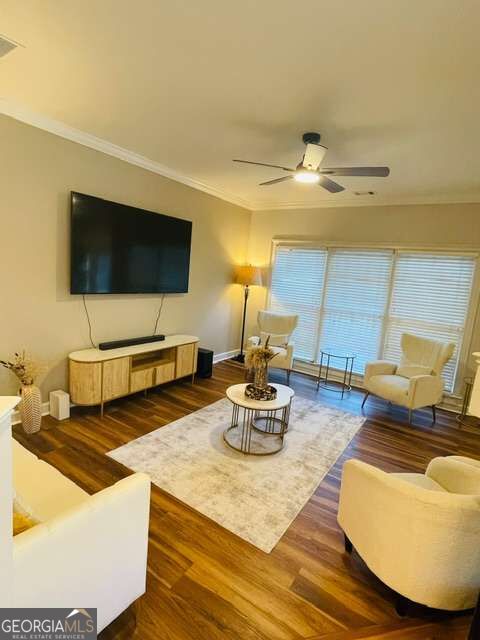 8620 Hope Mews Ct — photo