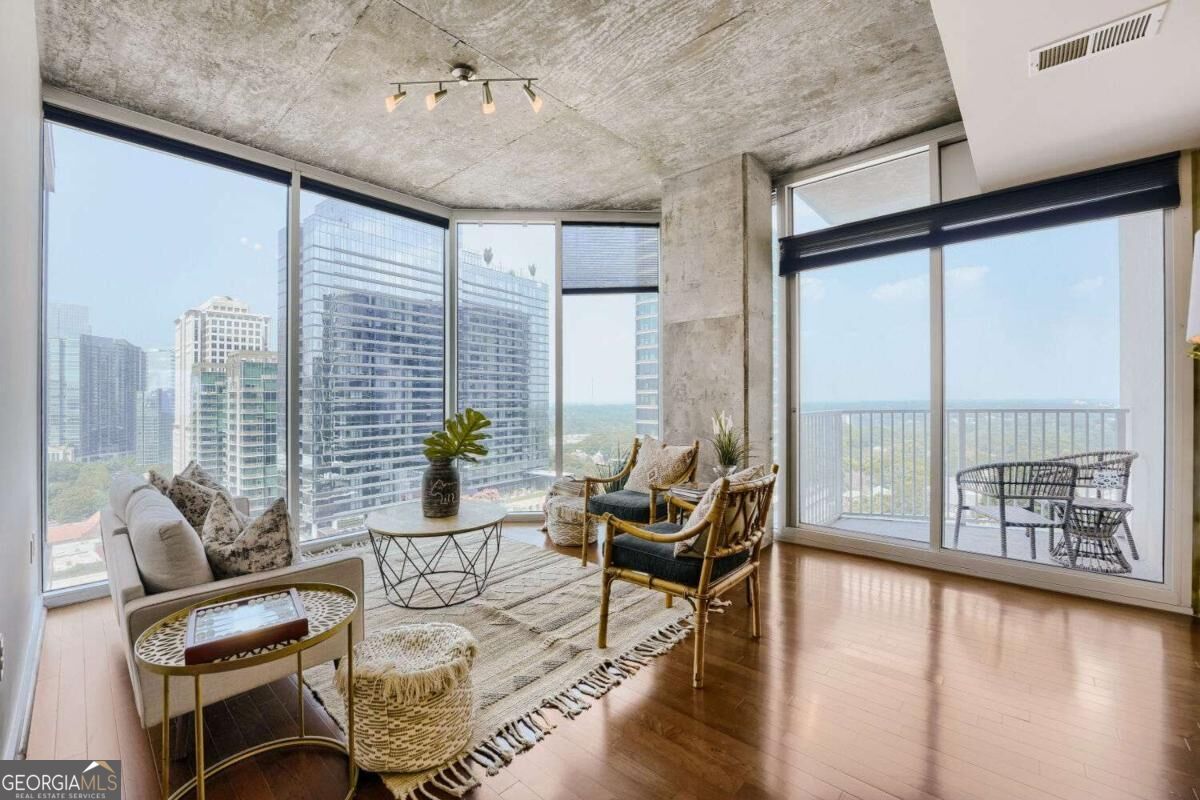 860 Peachtree St NE #1701 — photo