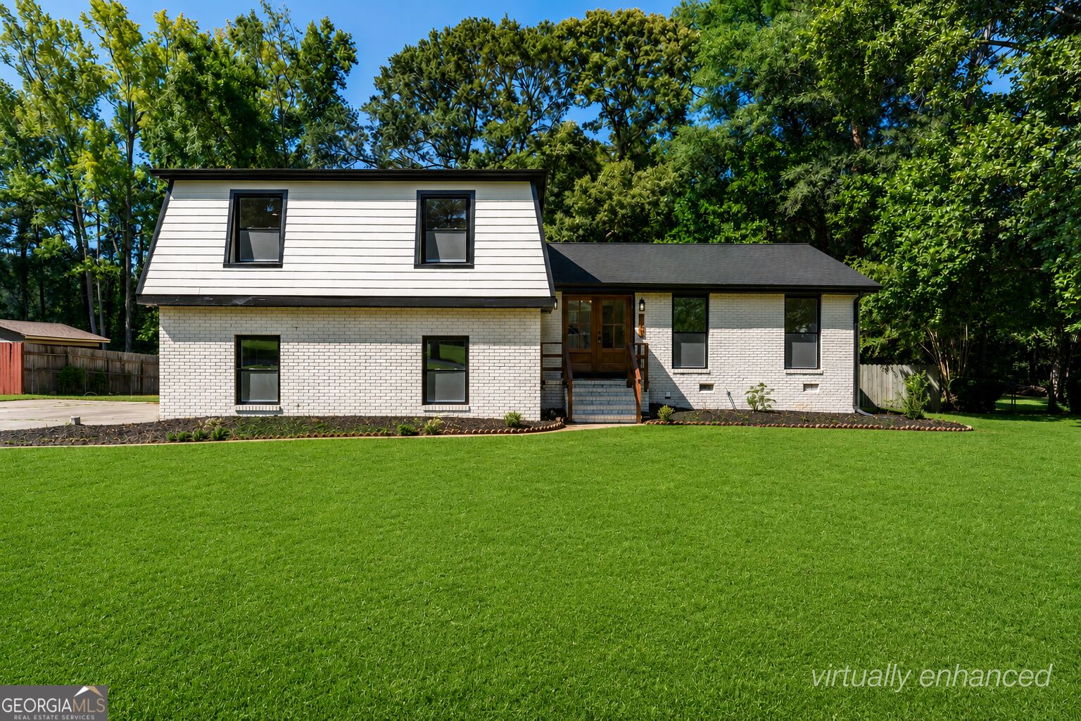 105 Lafayette Dr — photo