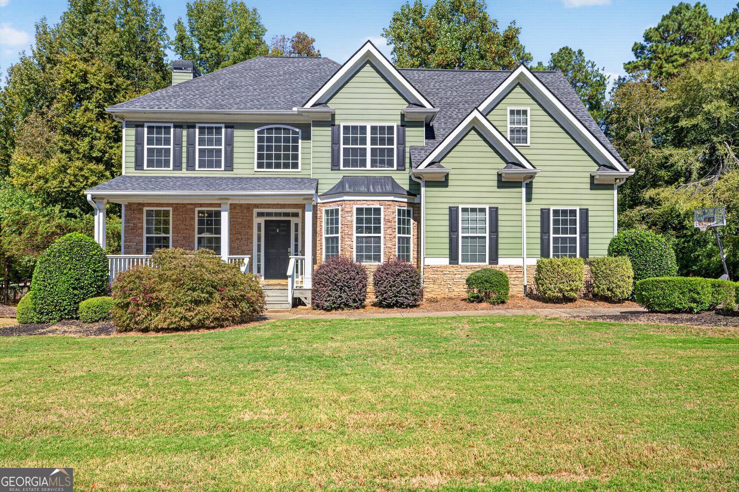 143 Vantage Dr — photo