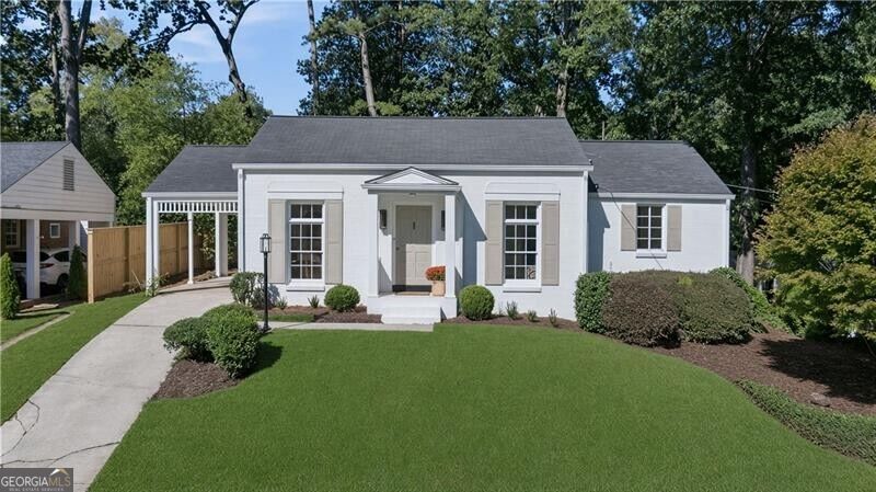 1822 Walthall Dr NW — photo