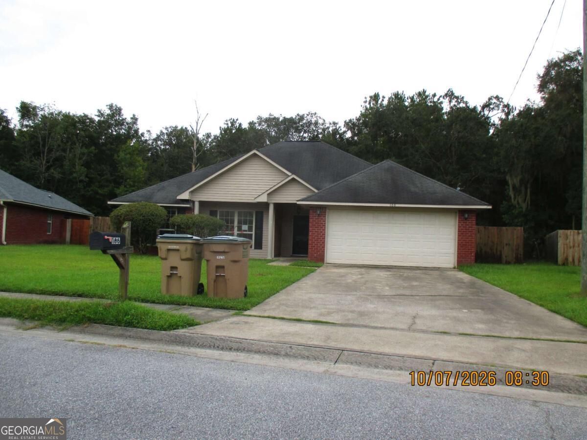 166 Gloucester Dr — photo