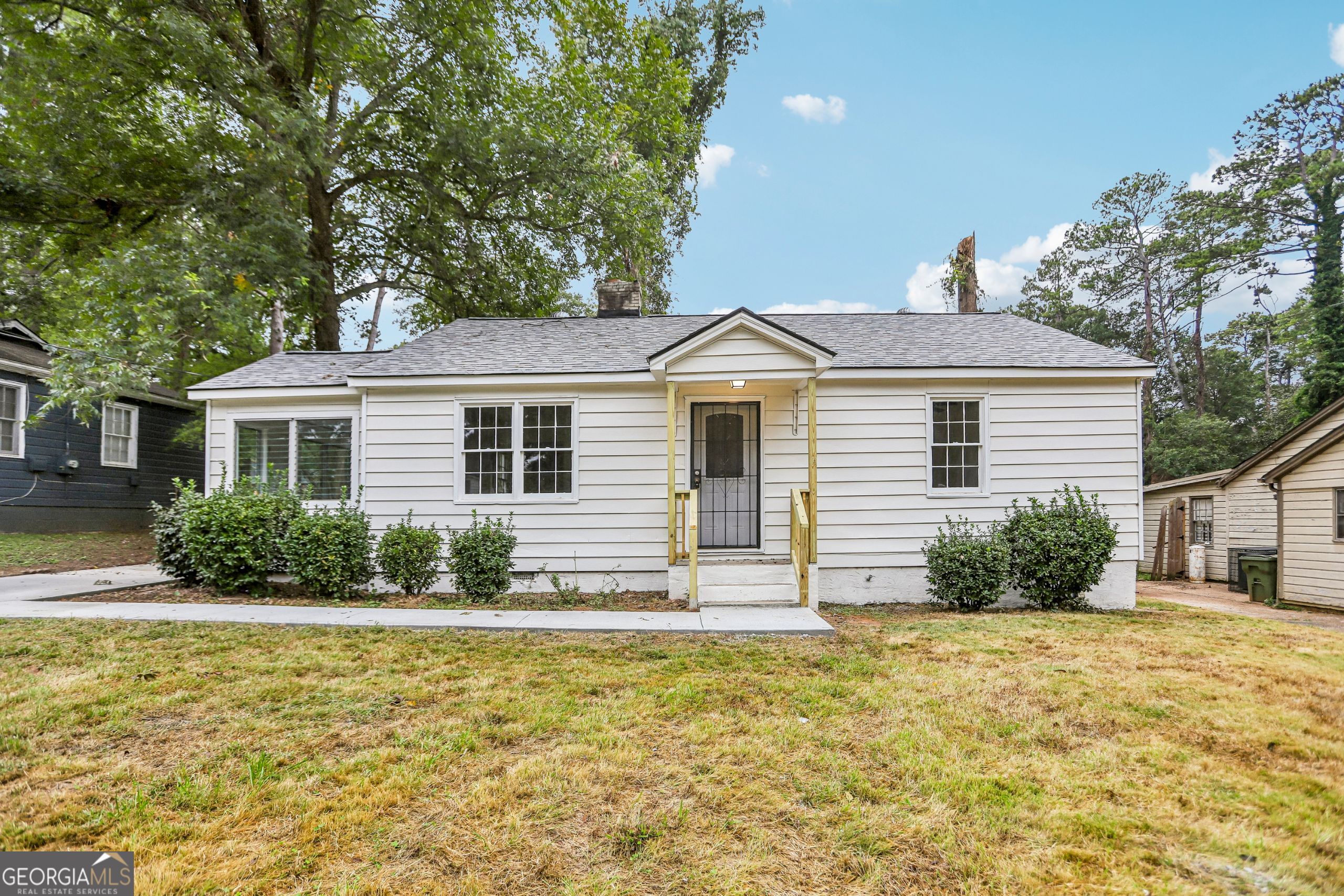 1330 Lynford Dr SW — photo