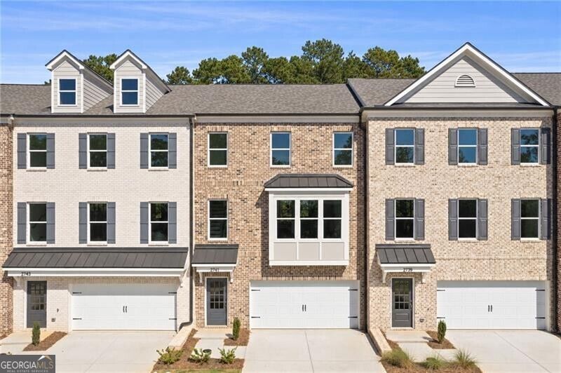 2741 Hallwood Ln — photo