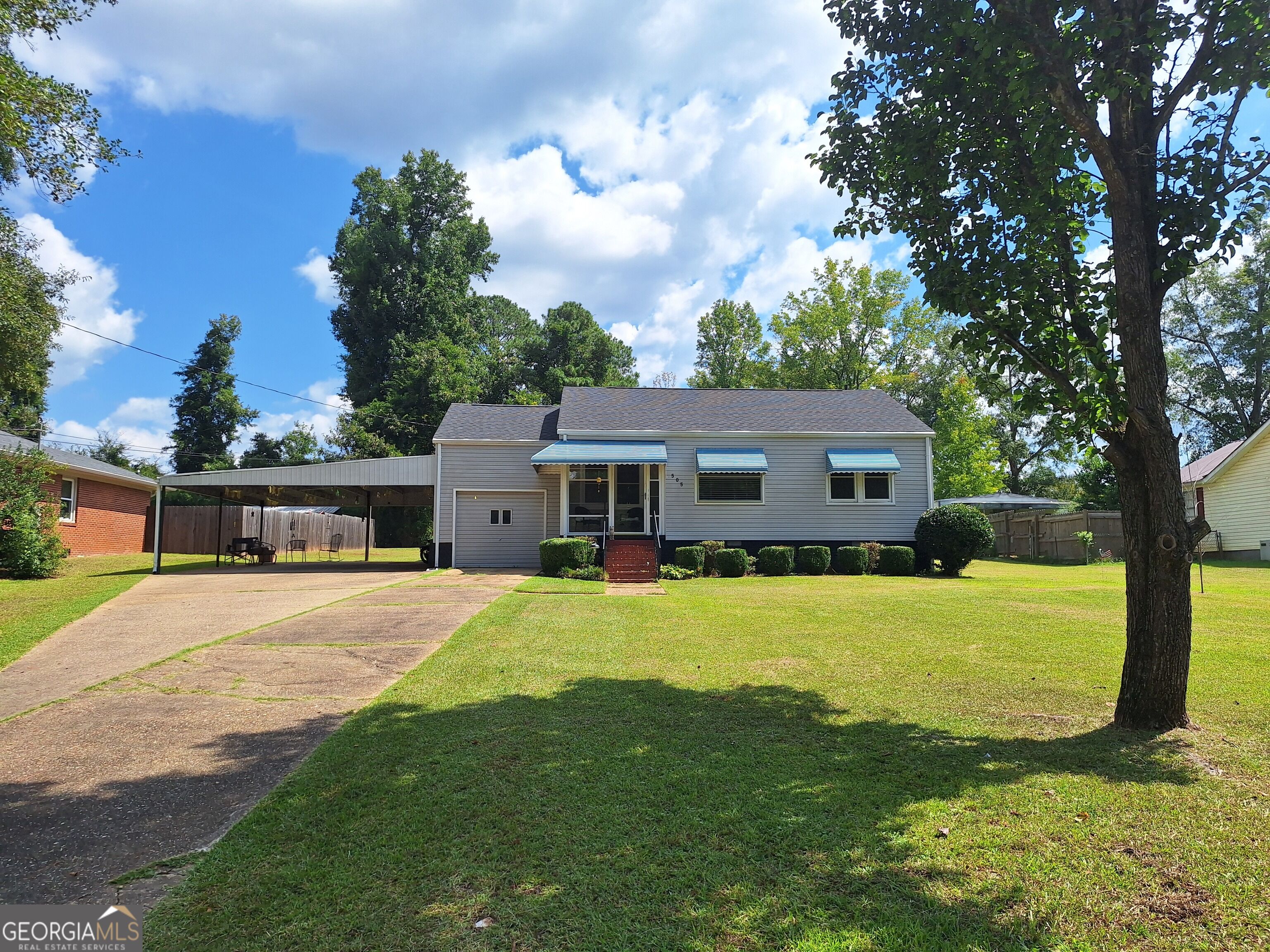505 Crestview Lane — photo