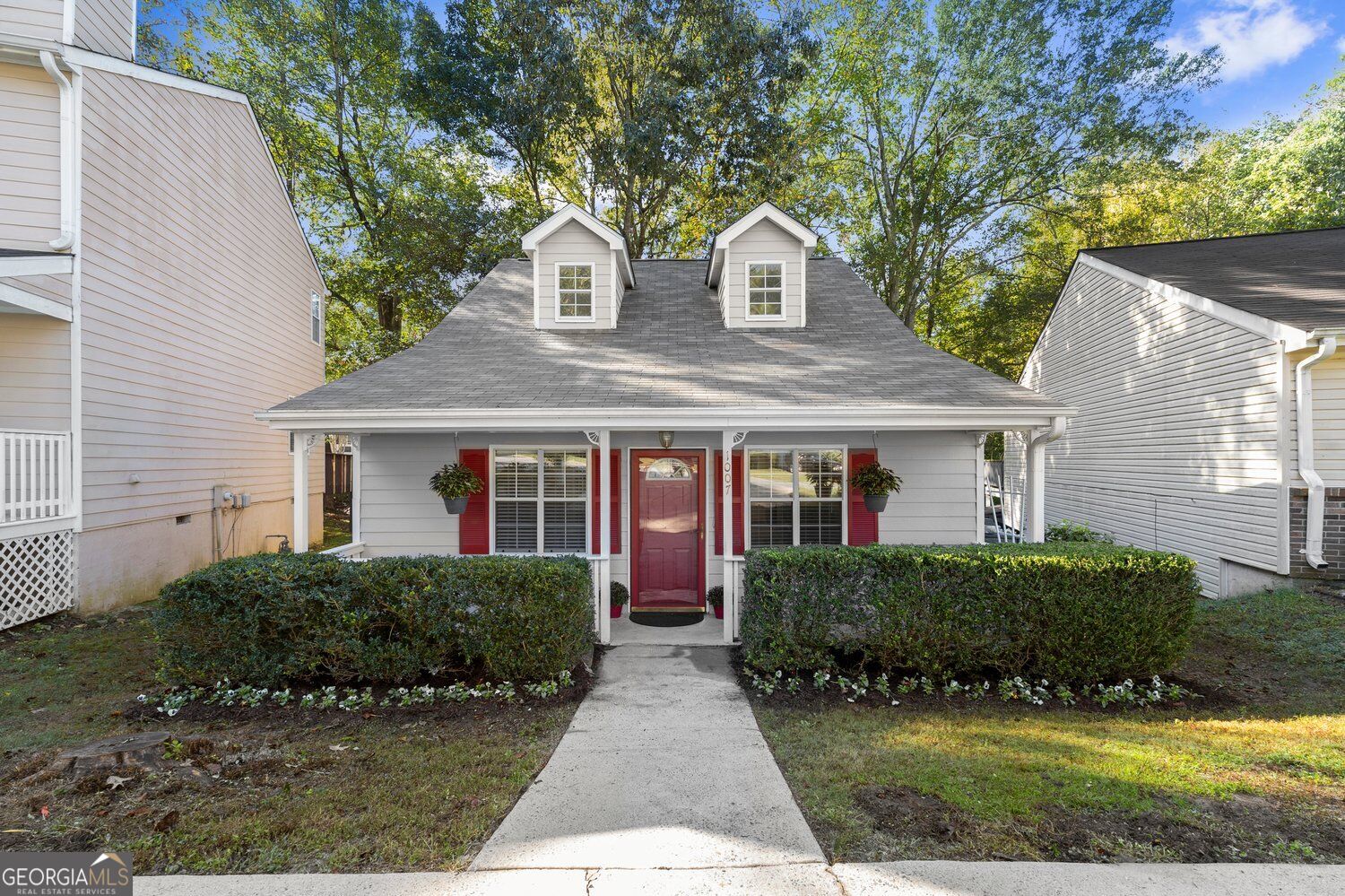 1007 Hillsborough Chase NW — photo
