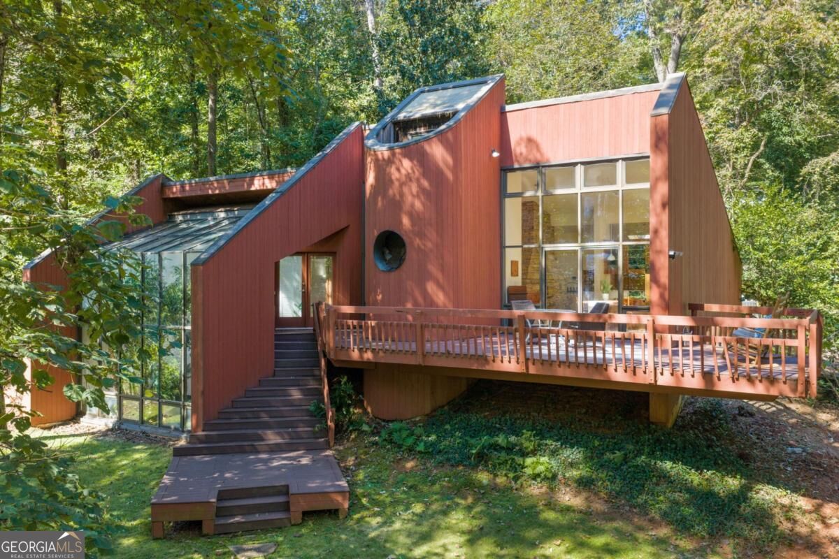253 Lakeshore Dr — photo