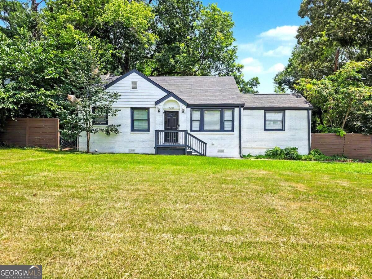 1530 Columbia Dr — photo