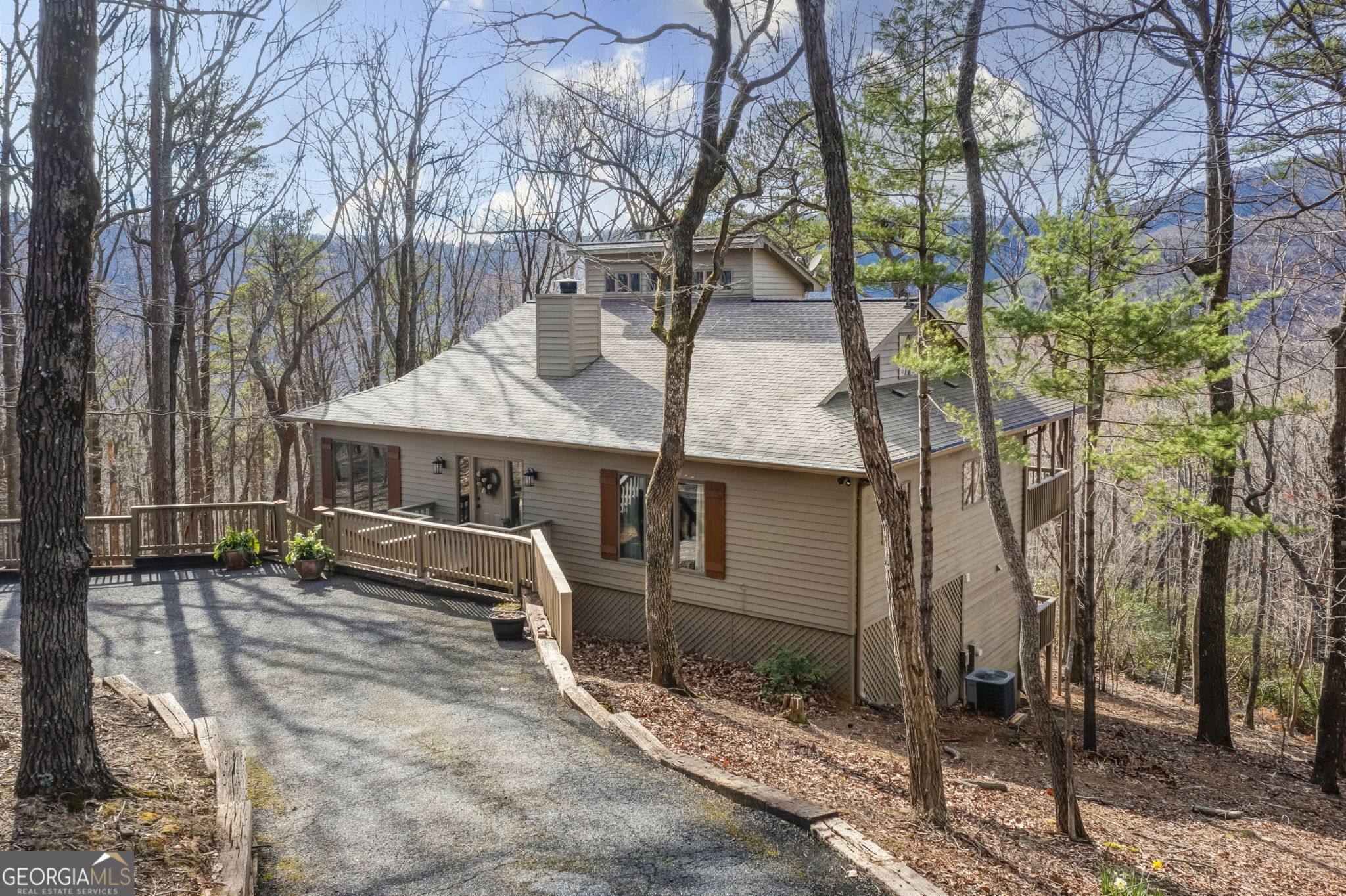100 Indian Pipe Dr — photo