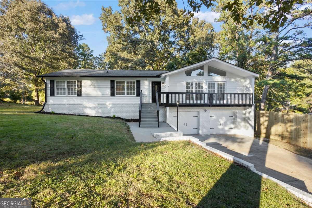 6140 Michelle Ln — photo