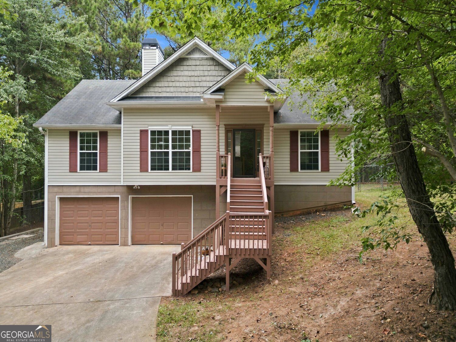 241 Delane Dr — photo