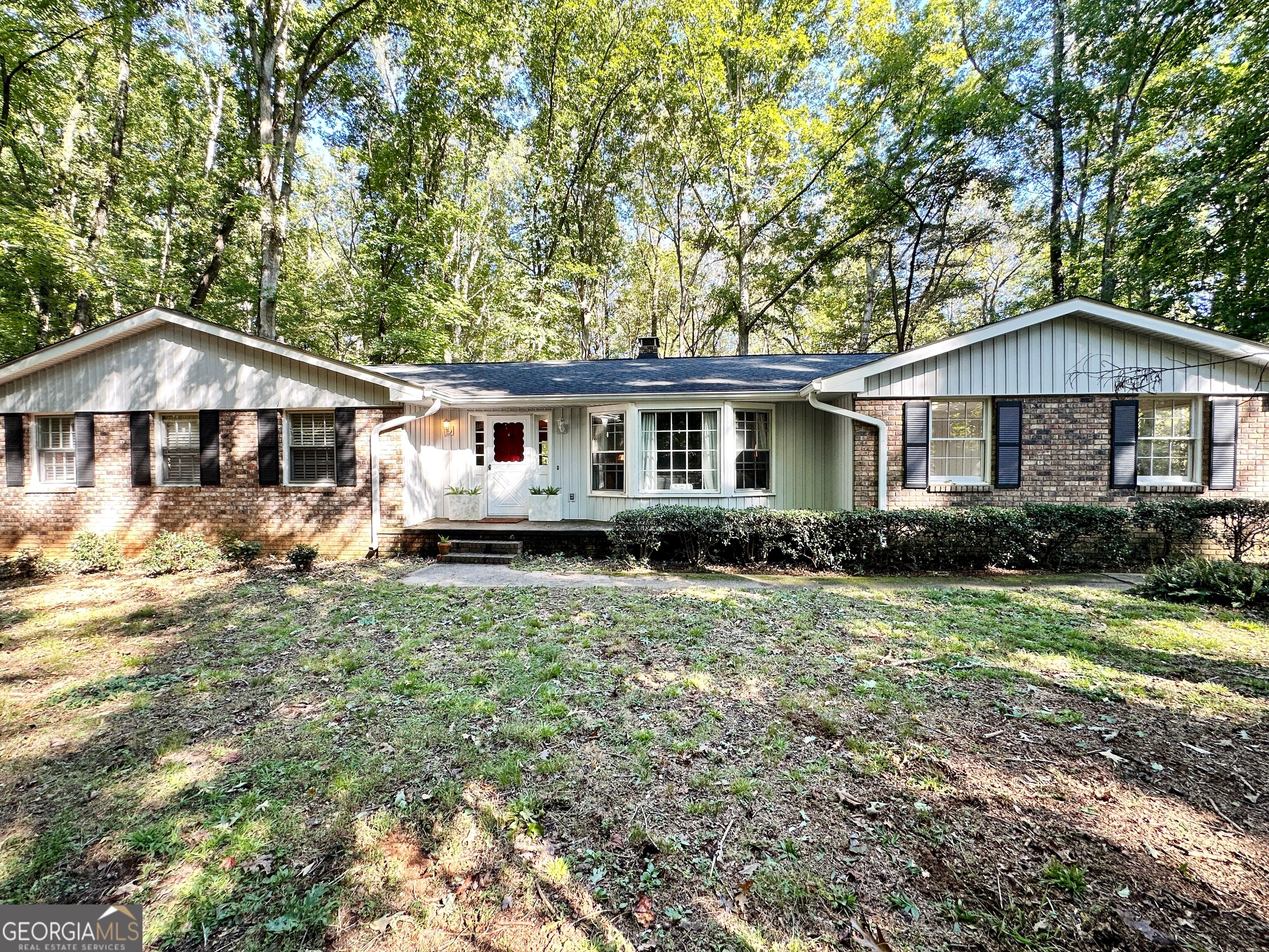 245 Homestead Dr — photo