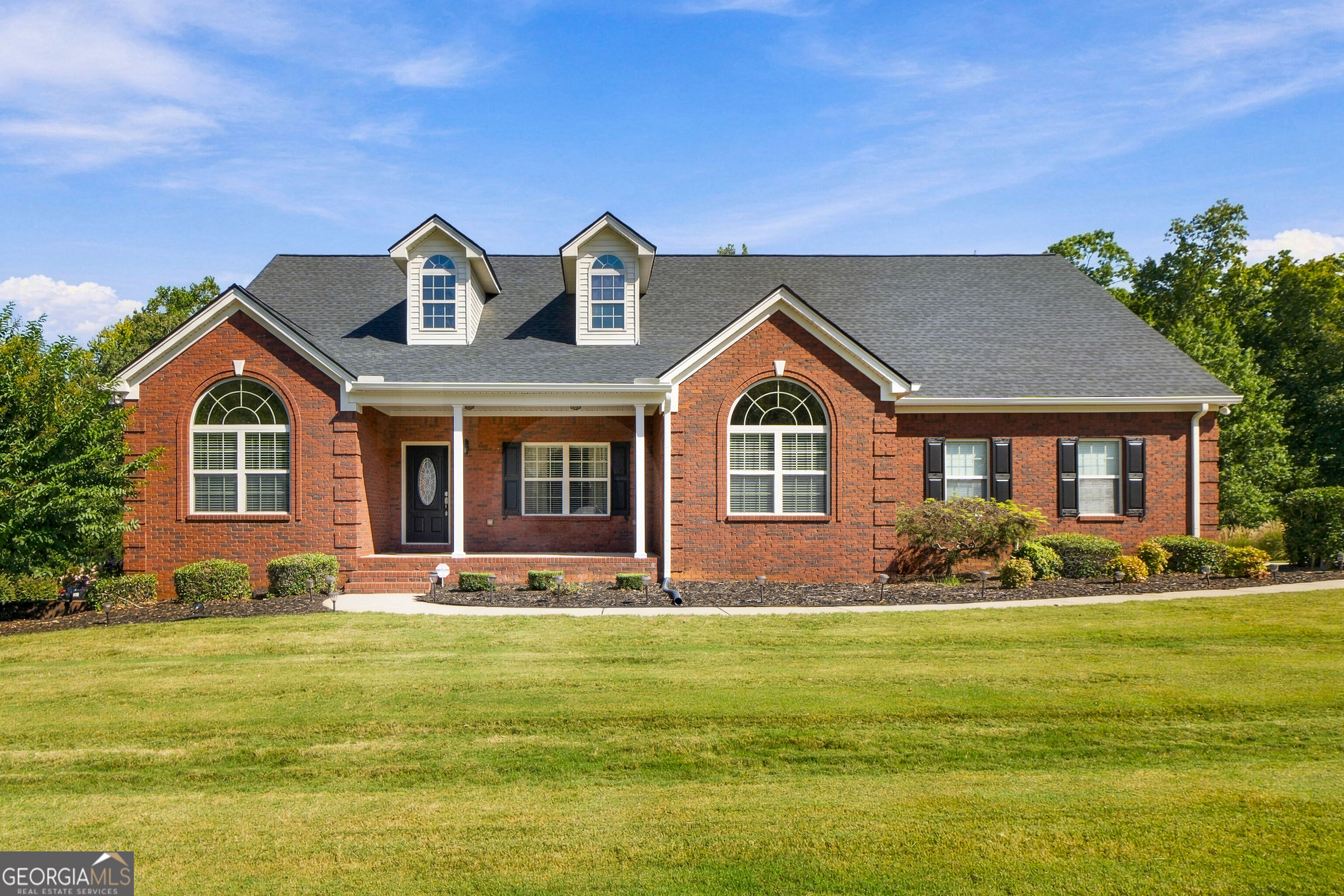 226 Hummingbird Ct — photo