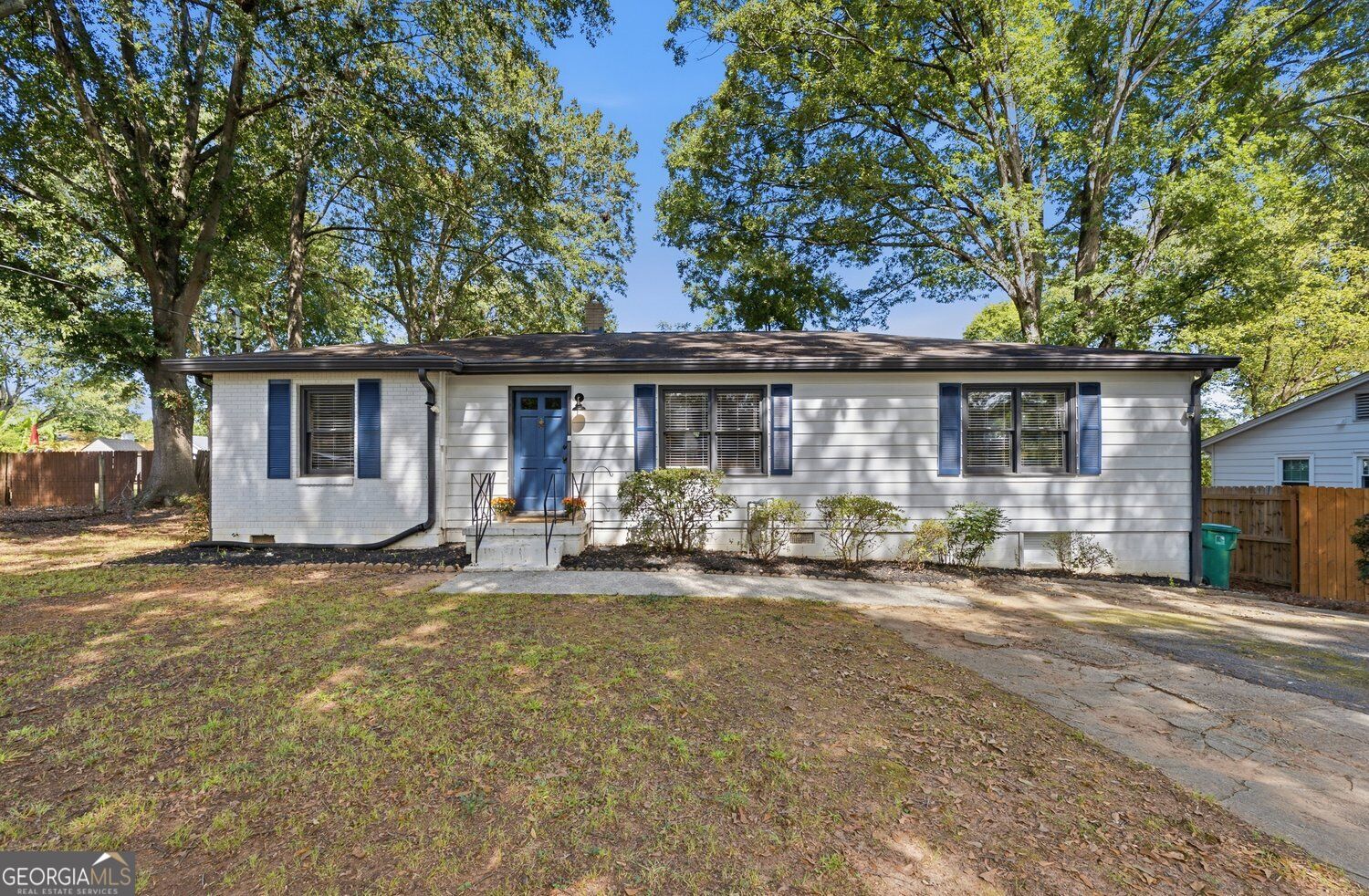 1035 Dell Ave SE — photo