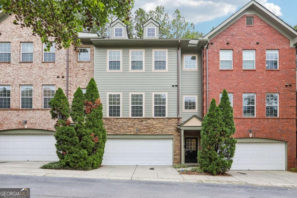 1439 Ashford Creek Cir NE — photo