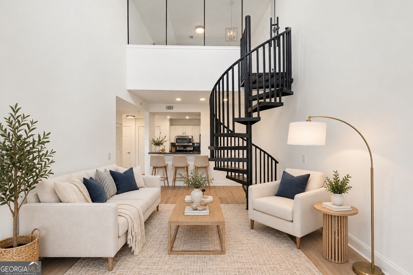 1075 Peachtree Walk NE Unit a517 — photo