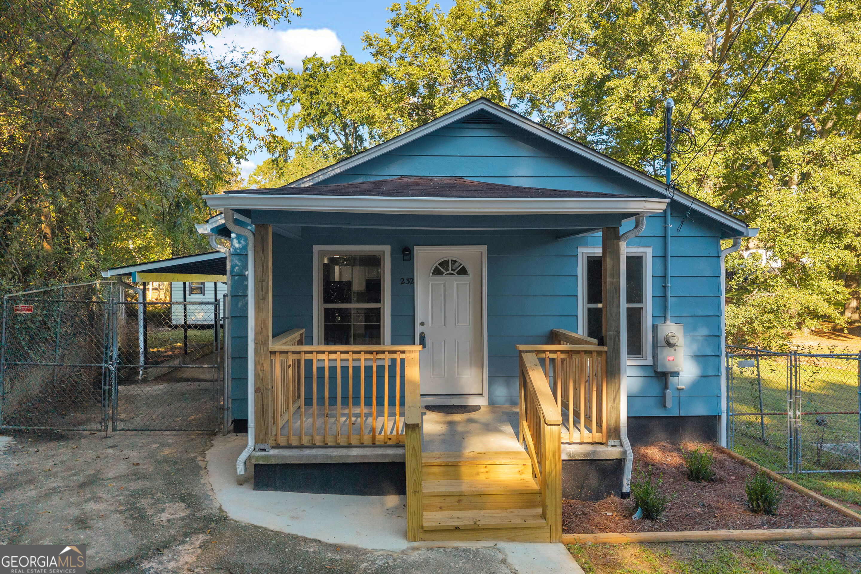 232 S Pine Street, Toccoa, GA 30577 — photo 2