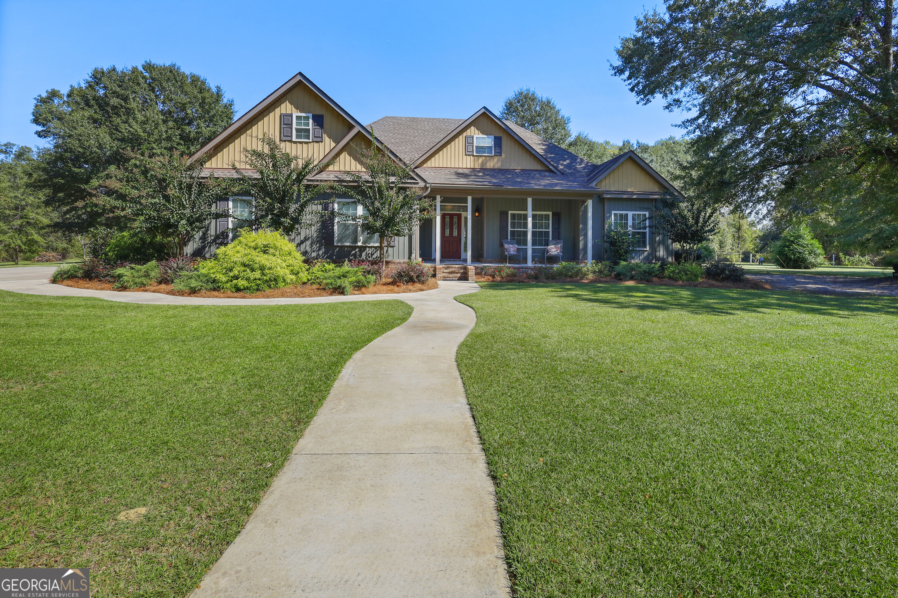 255 Rogers Cir — photo