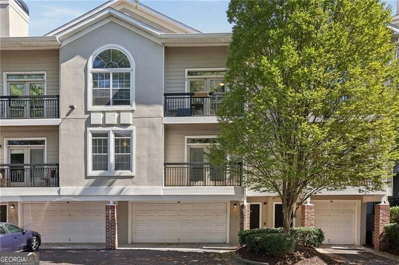 4254 River Green Dr NW Unit 611 — photo