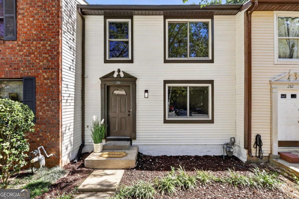 284 Roswell Commons Cir — photo