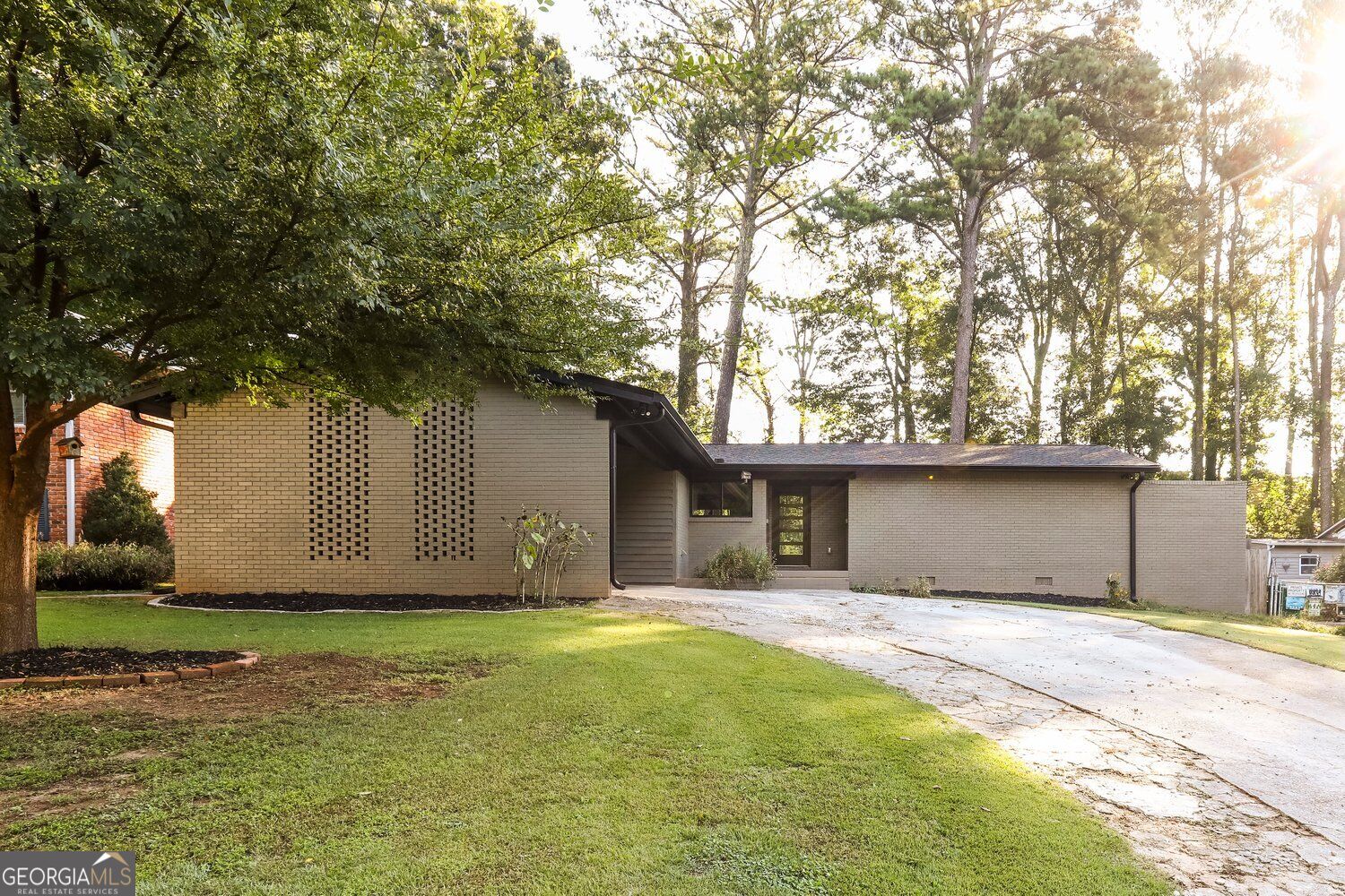 1389 Sanden Ferry Dr — photo