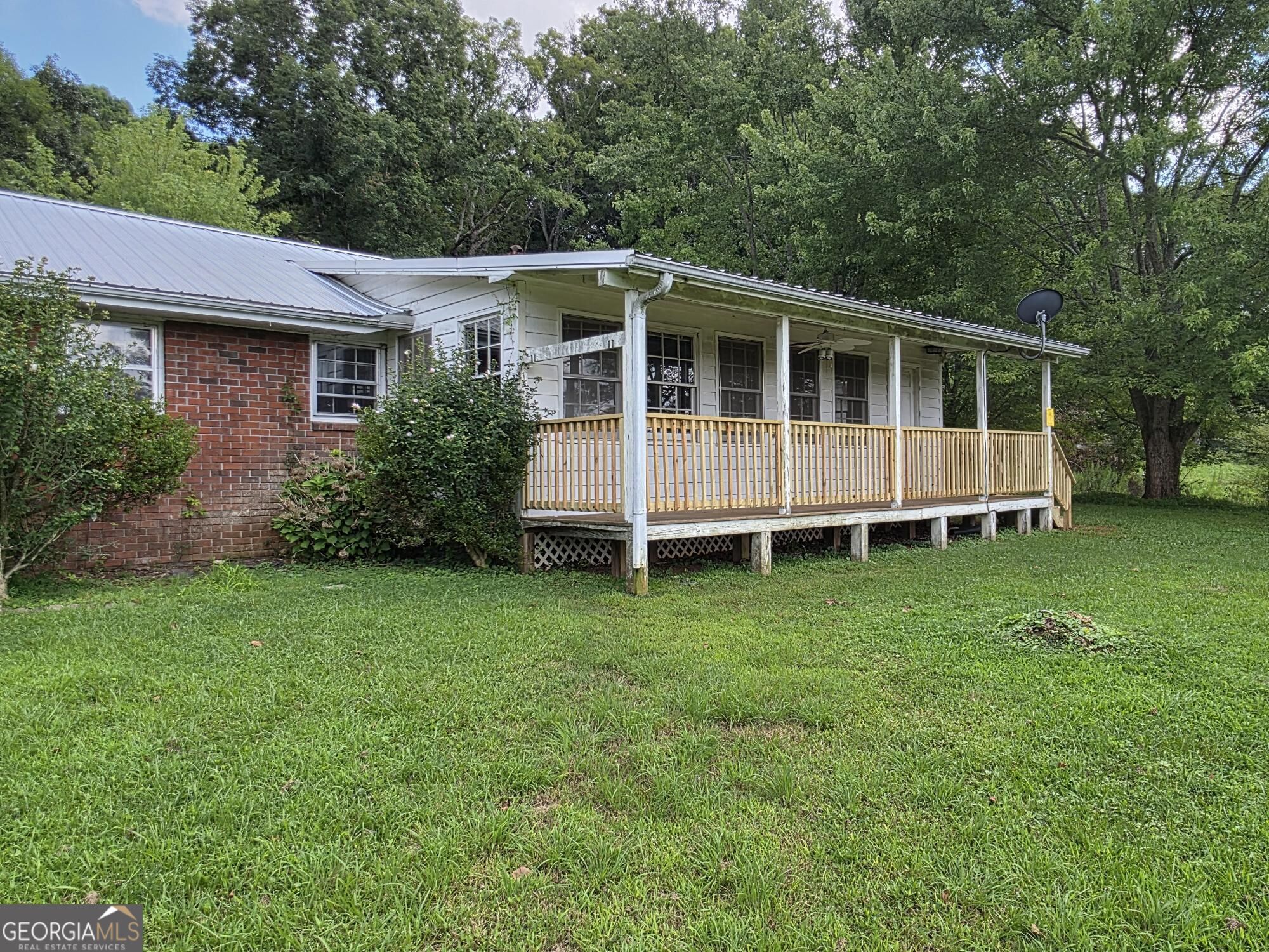 451 Tom Hunt Rd — photo