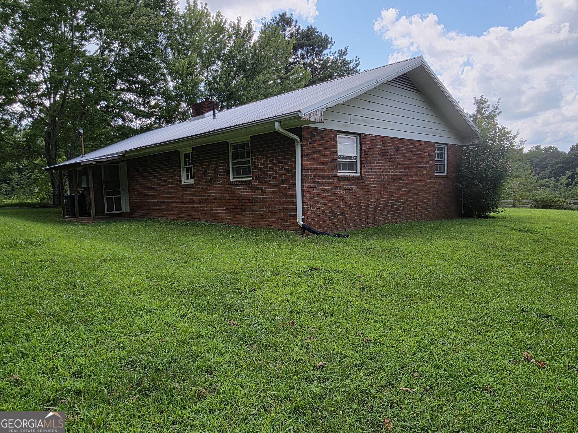 451 Tom Hunt Road, Cleveland, GA 30528 — photo 2