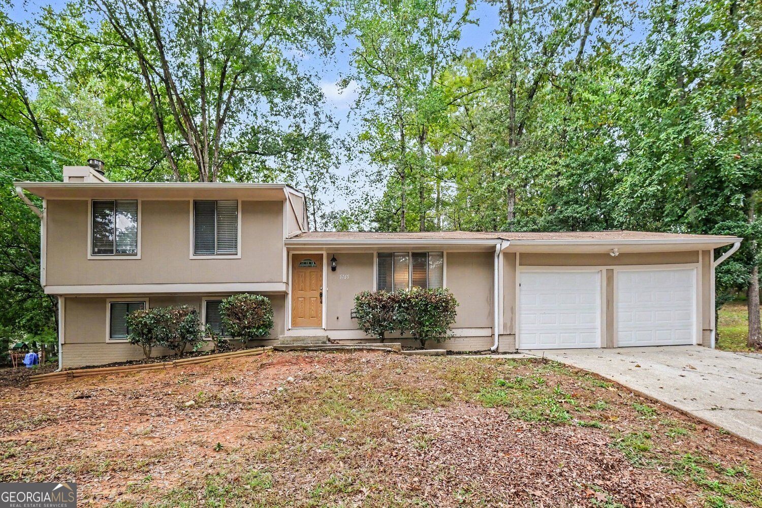 5765 Fieldstone Dr — photo