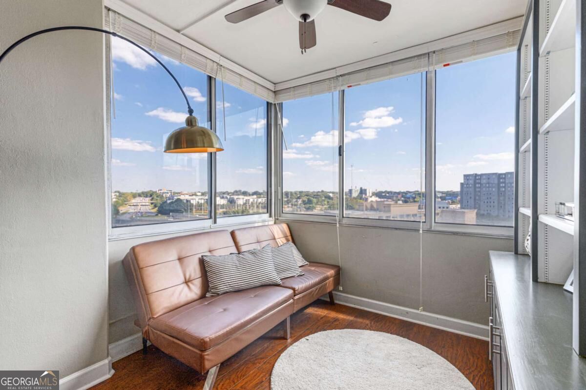 215 Piedmont Ave NE Unit 1406 — photo
