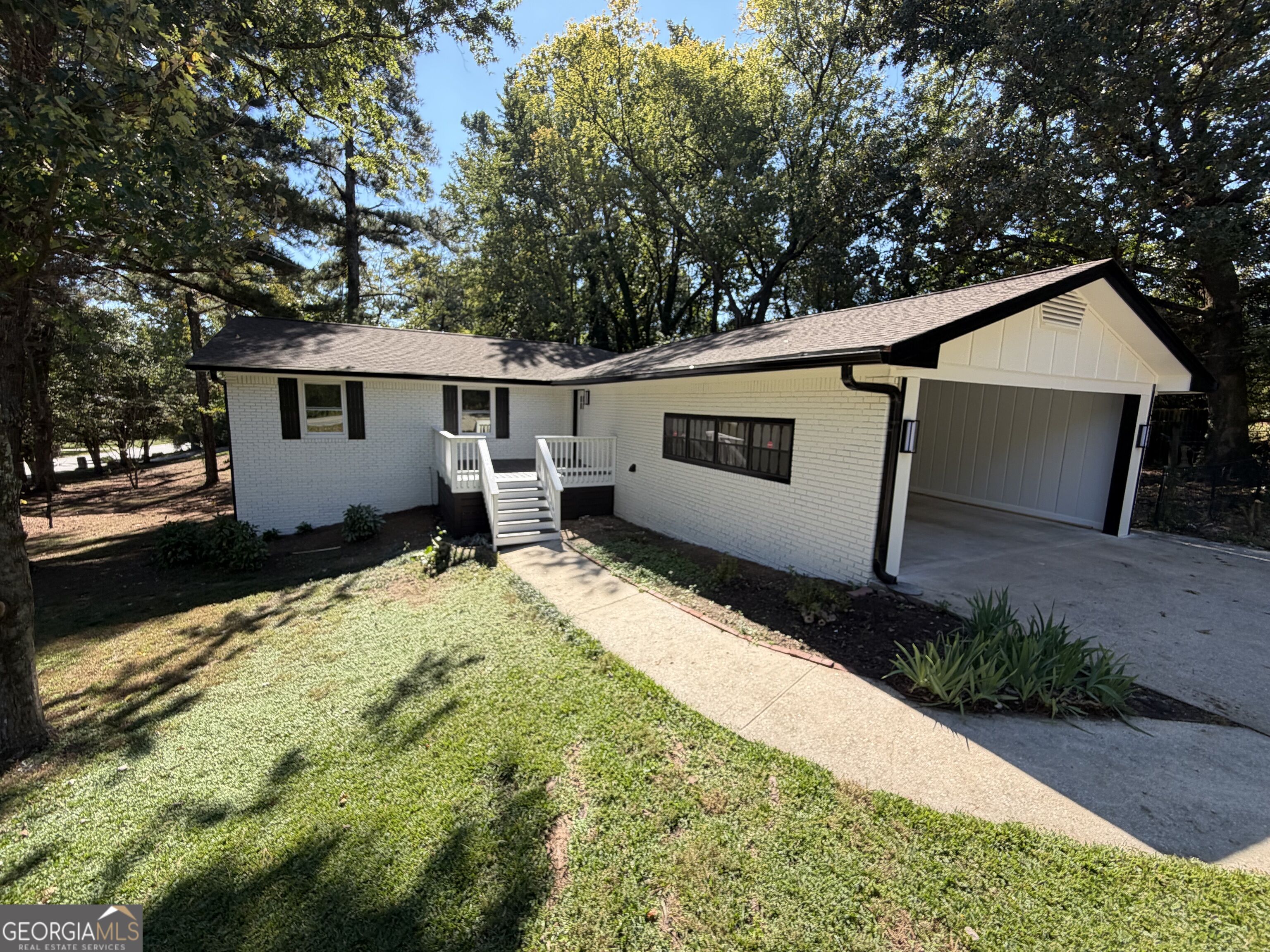1617 W Kellogg Cir — photo