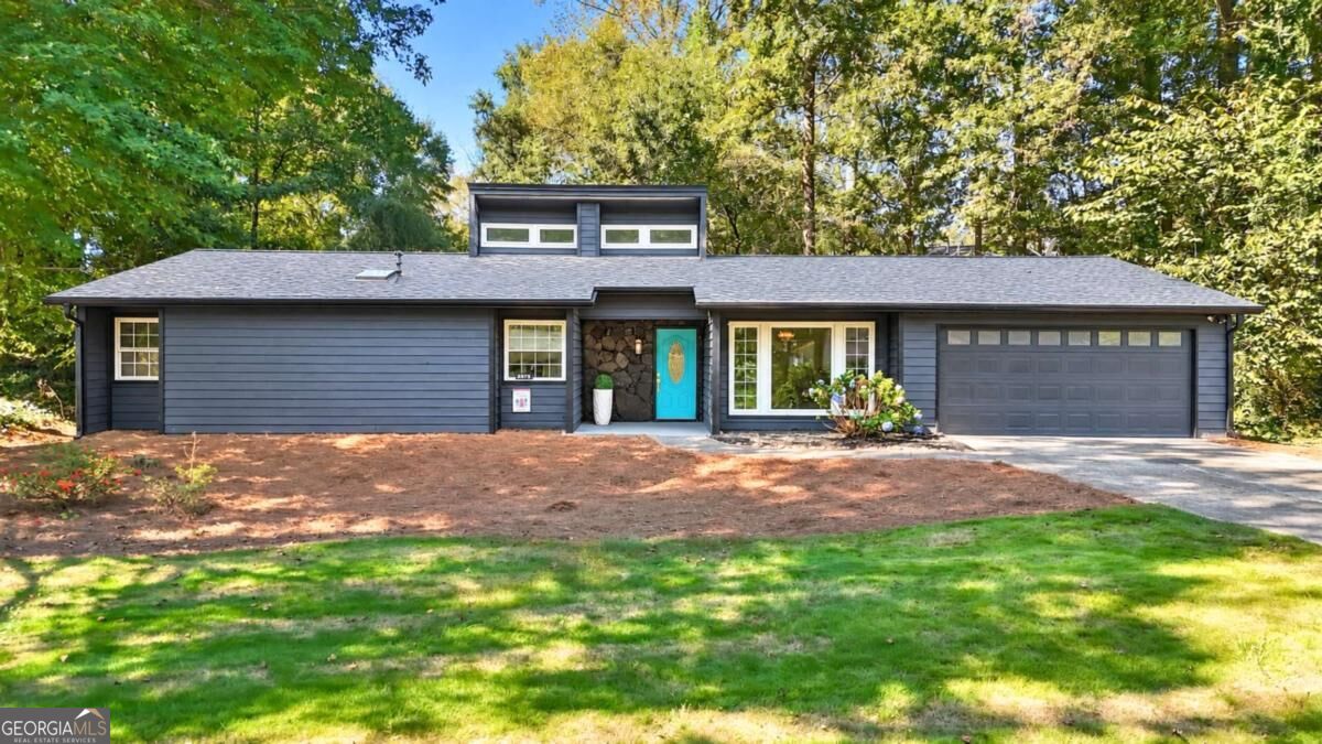 2979 Christophers Ct — photo