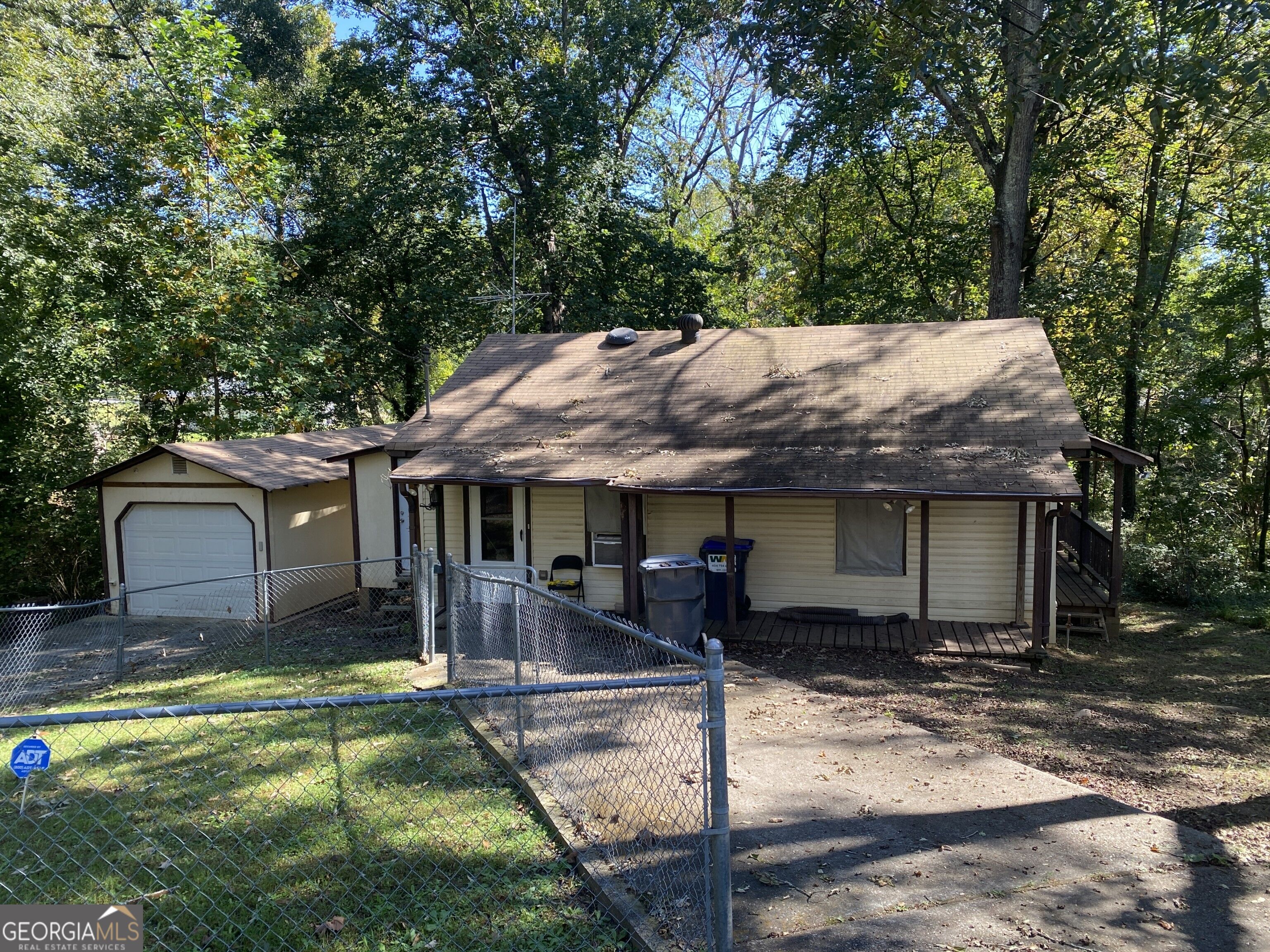 1297 Railroad Ave — photo