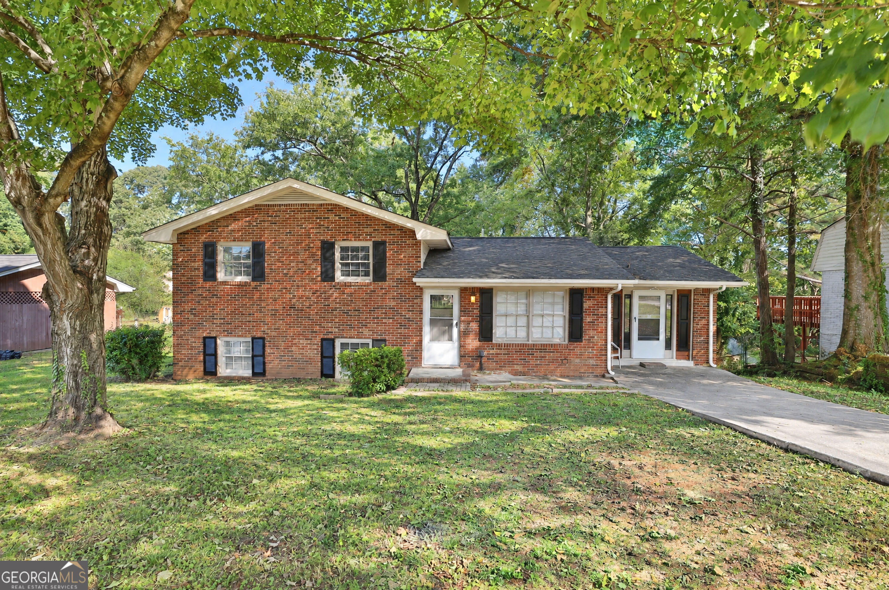6370 Maddox Rd — photo