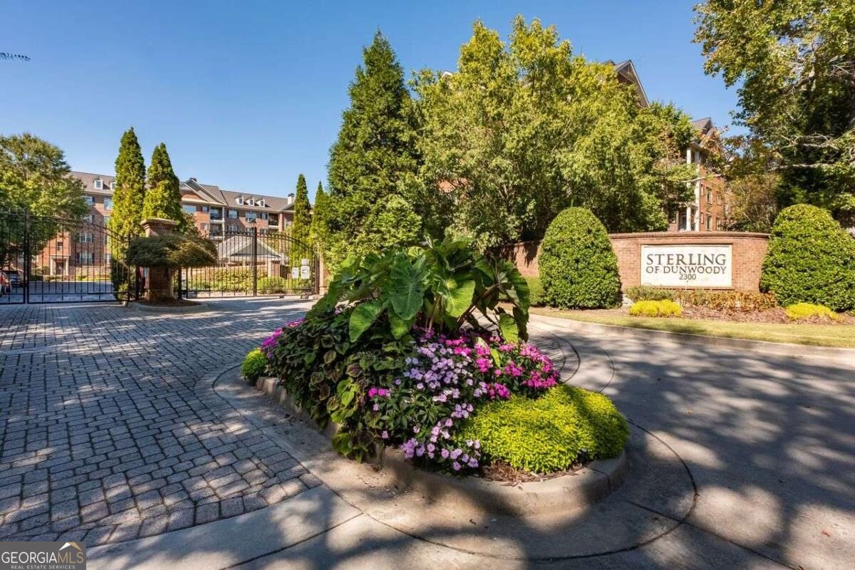 2300 Peachford Rd Unit 3410 — photo