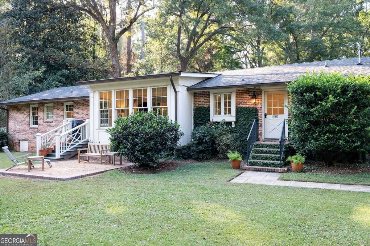 393 Fortson Dr — photo