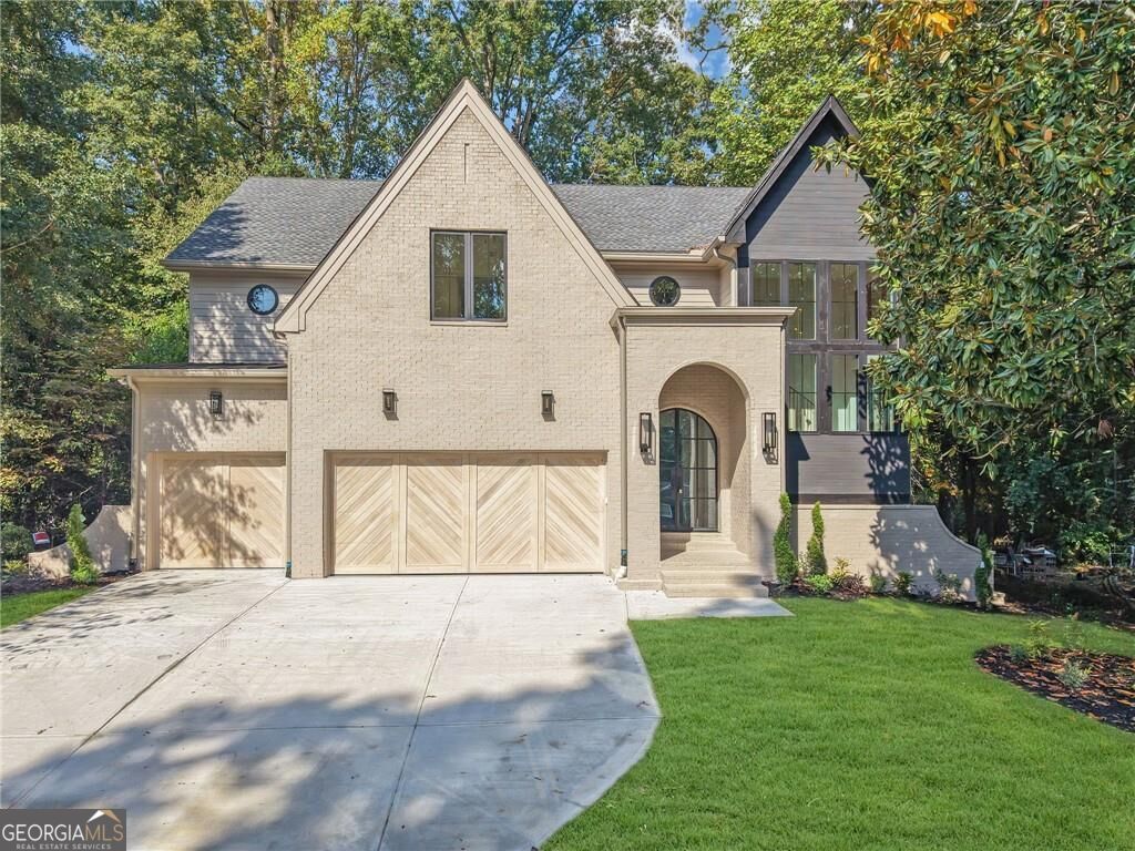1500 Bates Ct NE — photo