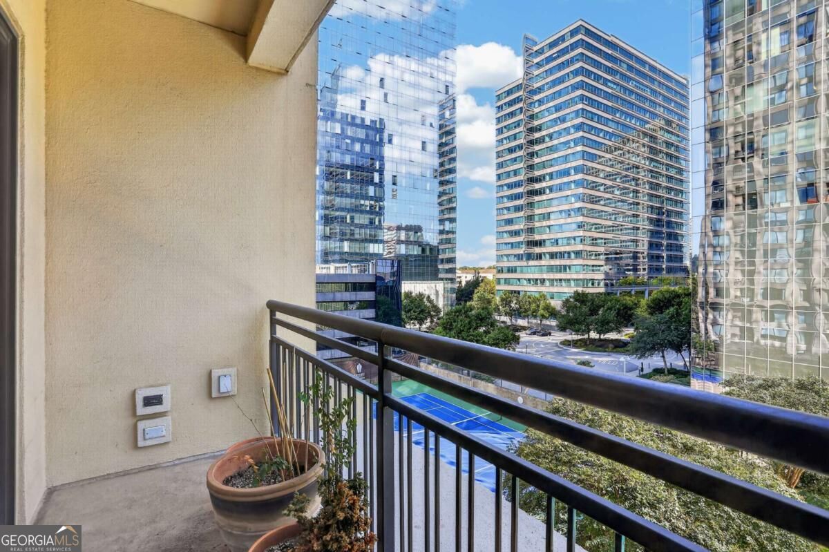 3445 Stratford Rd NE Unit 606 — photo