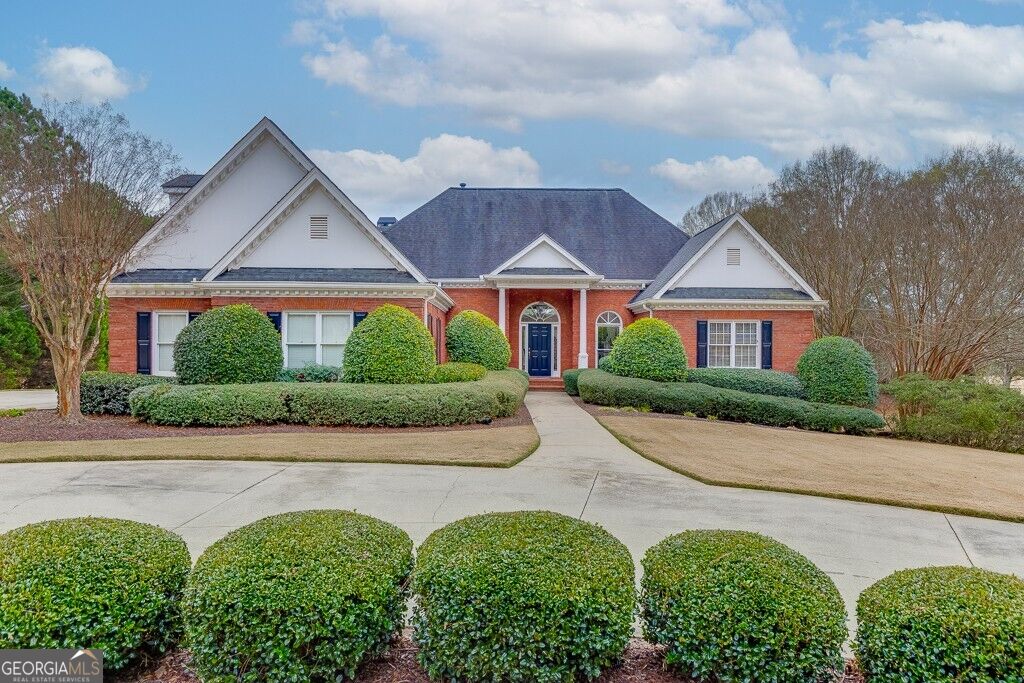 5685 Golf Club Dr — photo