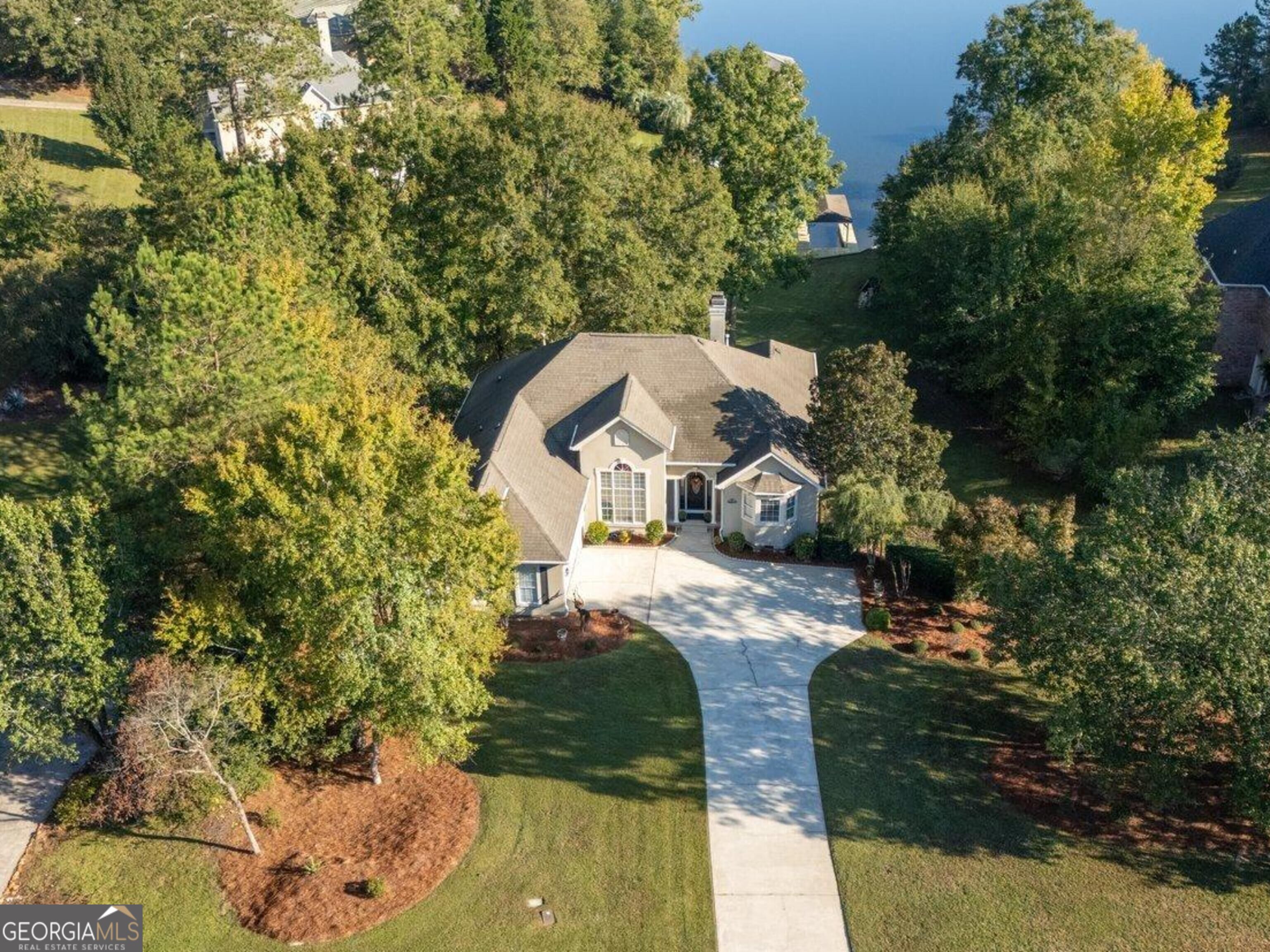 175 Waters Edge Dr — photo