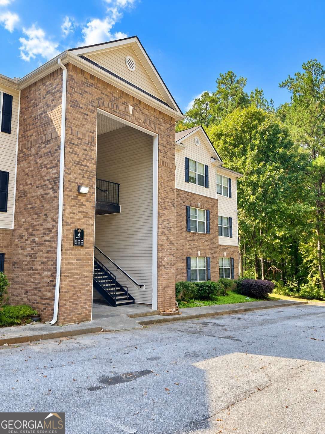 6203 Par Four Way — photo