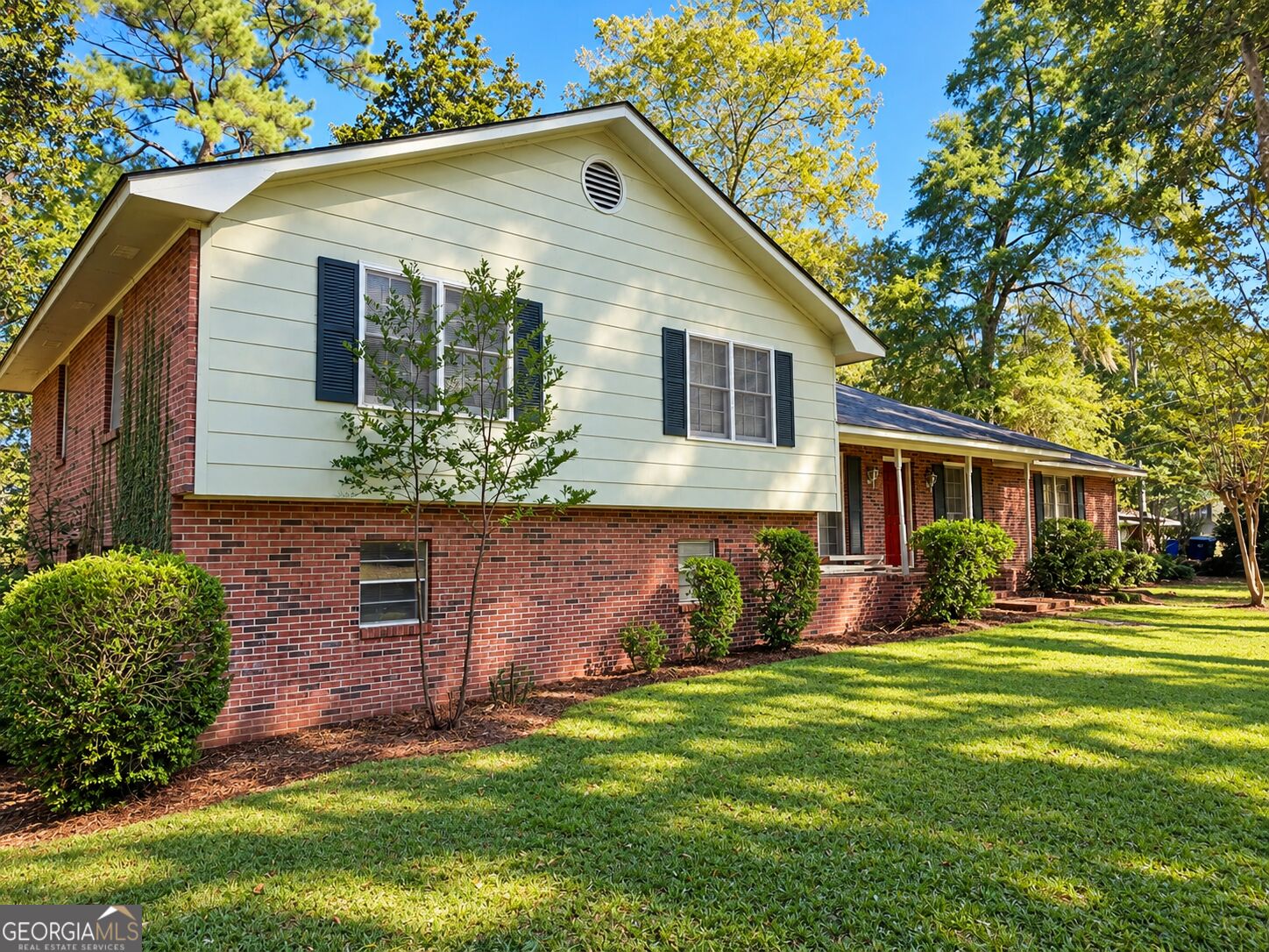 511 Brookdale Dr — photo