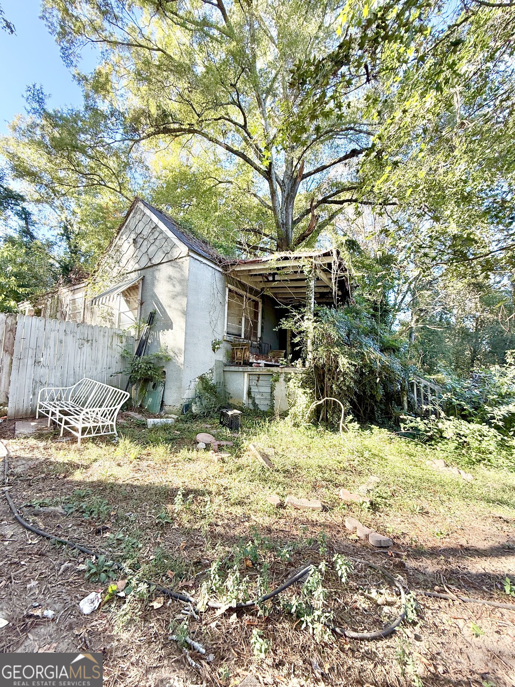 5596 Lakeside Dr — photo