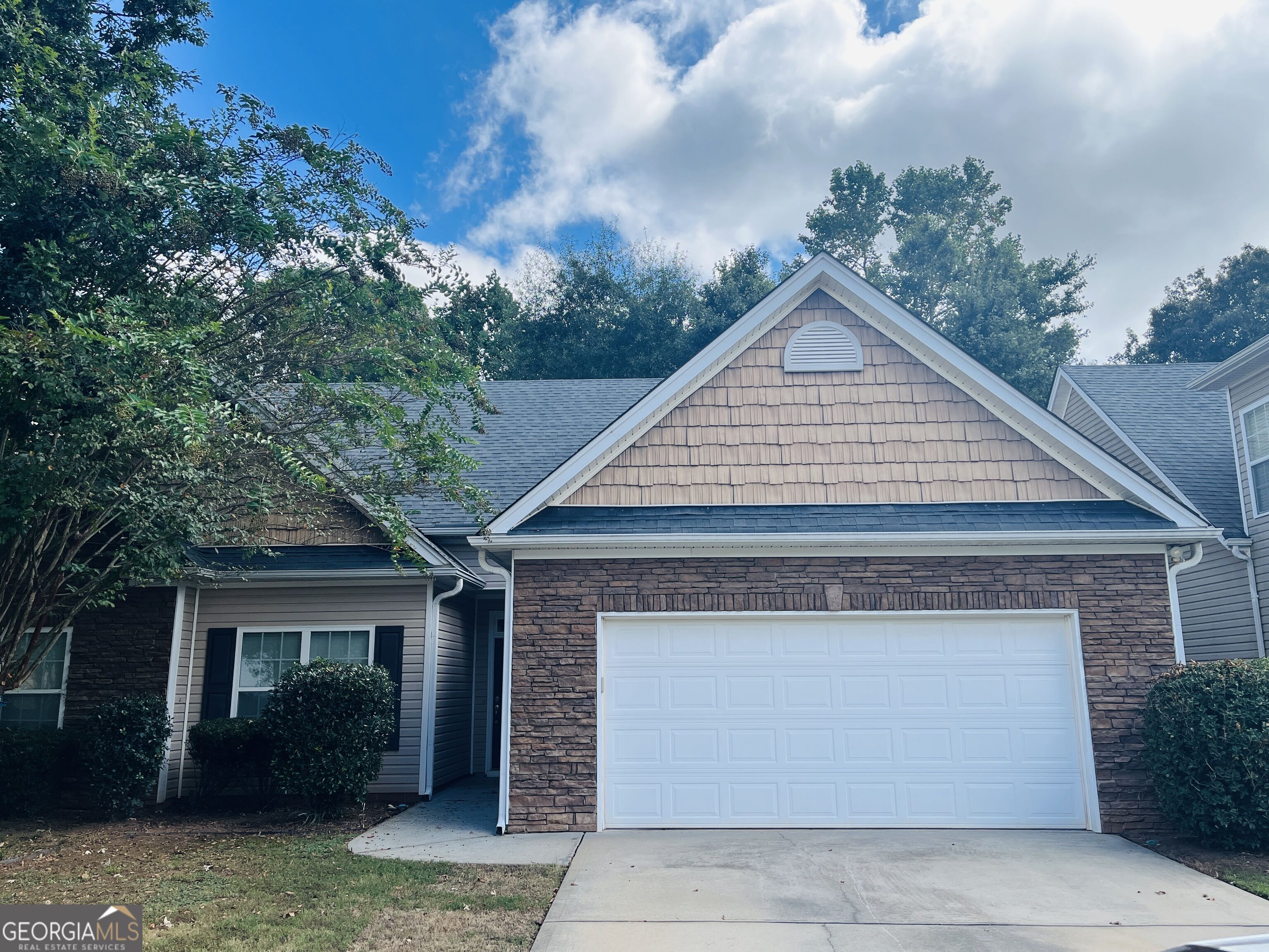 179 Village Park Dr — photo