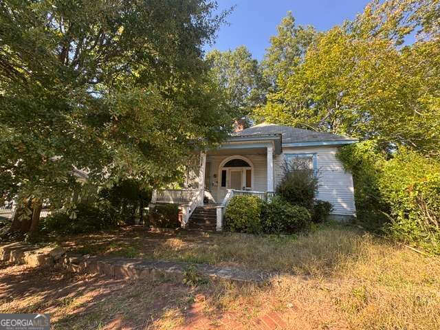 574 Rosalia St SE — photo
