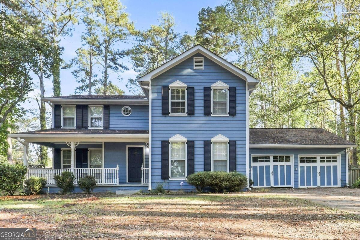 594 Banks Rd — photo