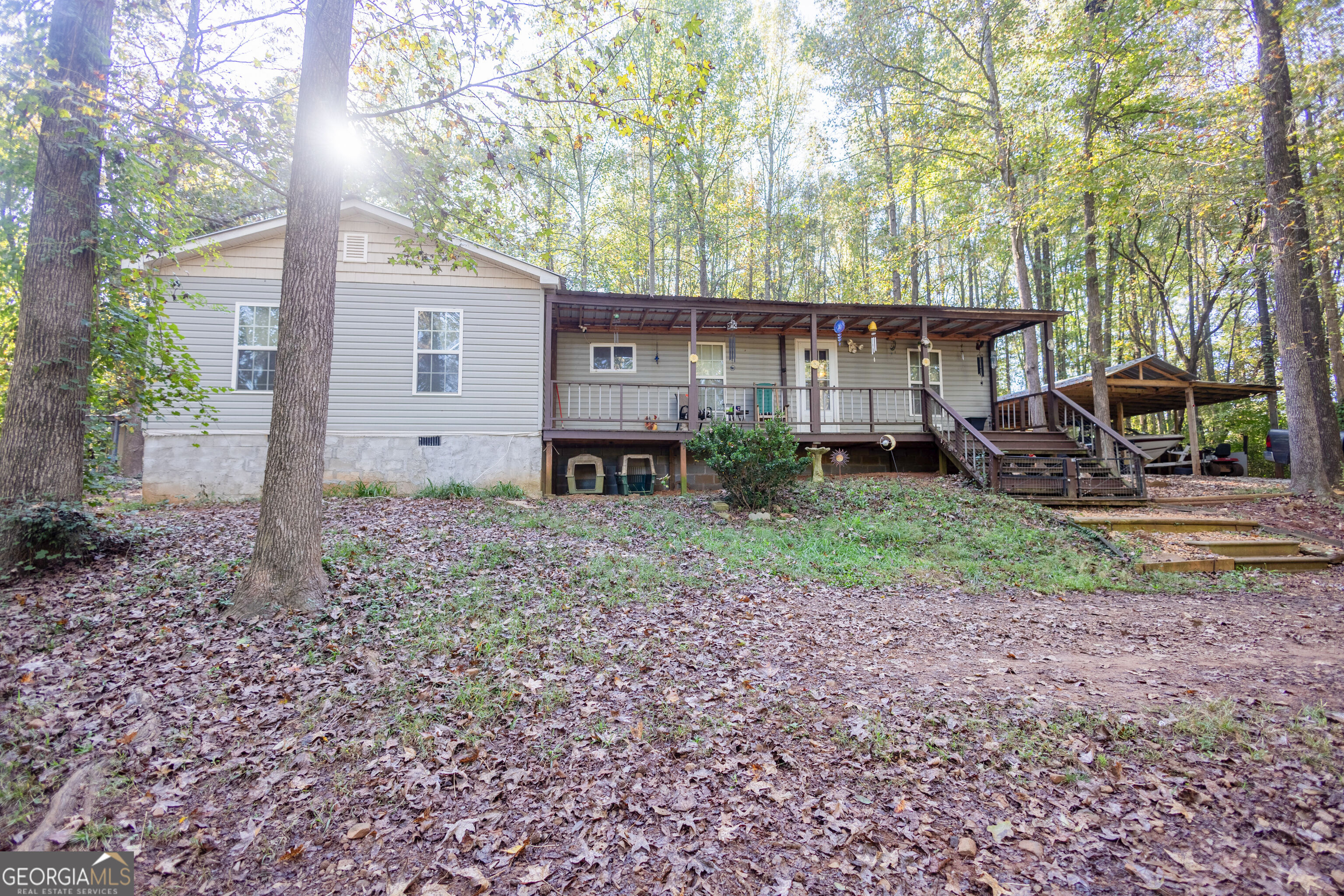 759 Bank's Rd — photo